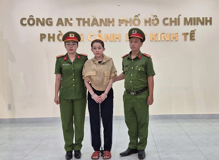 Võ Thị Ngọc Ngân (Ngân 98) bị bắt tạm giam. Ảnh: CA